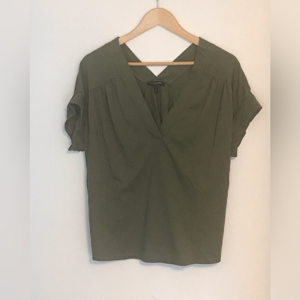 Gorgeous and unique olive green Banana Republic top with front and back v-neck
